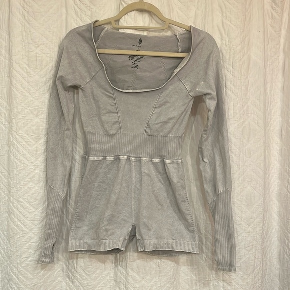 NWOT Free People Good Karma Long Sleeve Runsie - Picture 4 of 7
